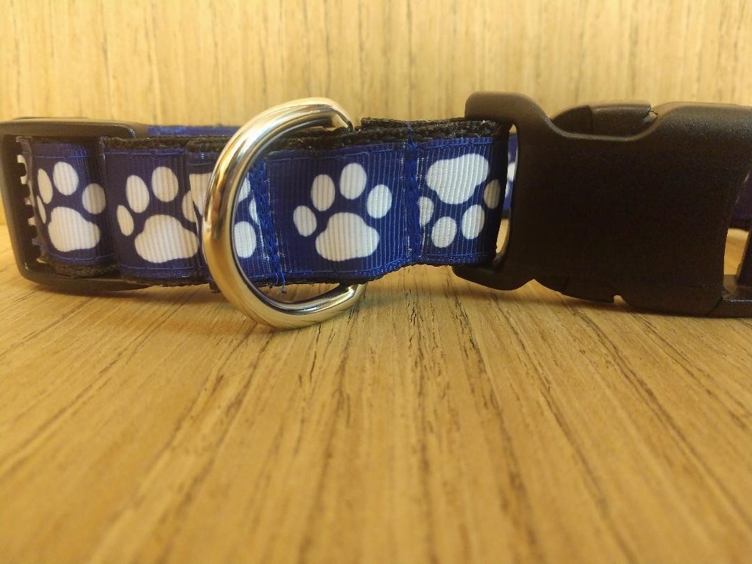 Leash/ Large/ Navy Blue Paw Prints