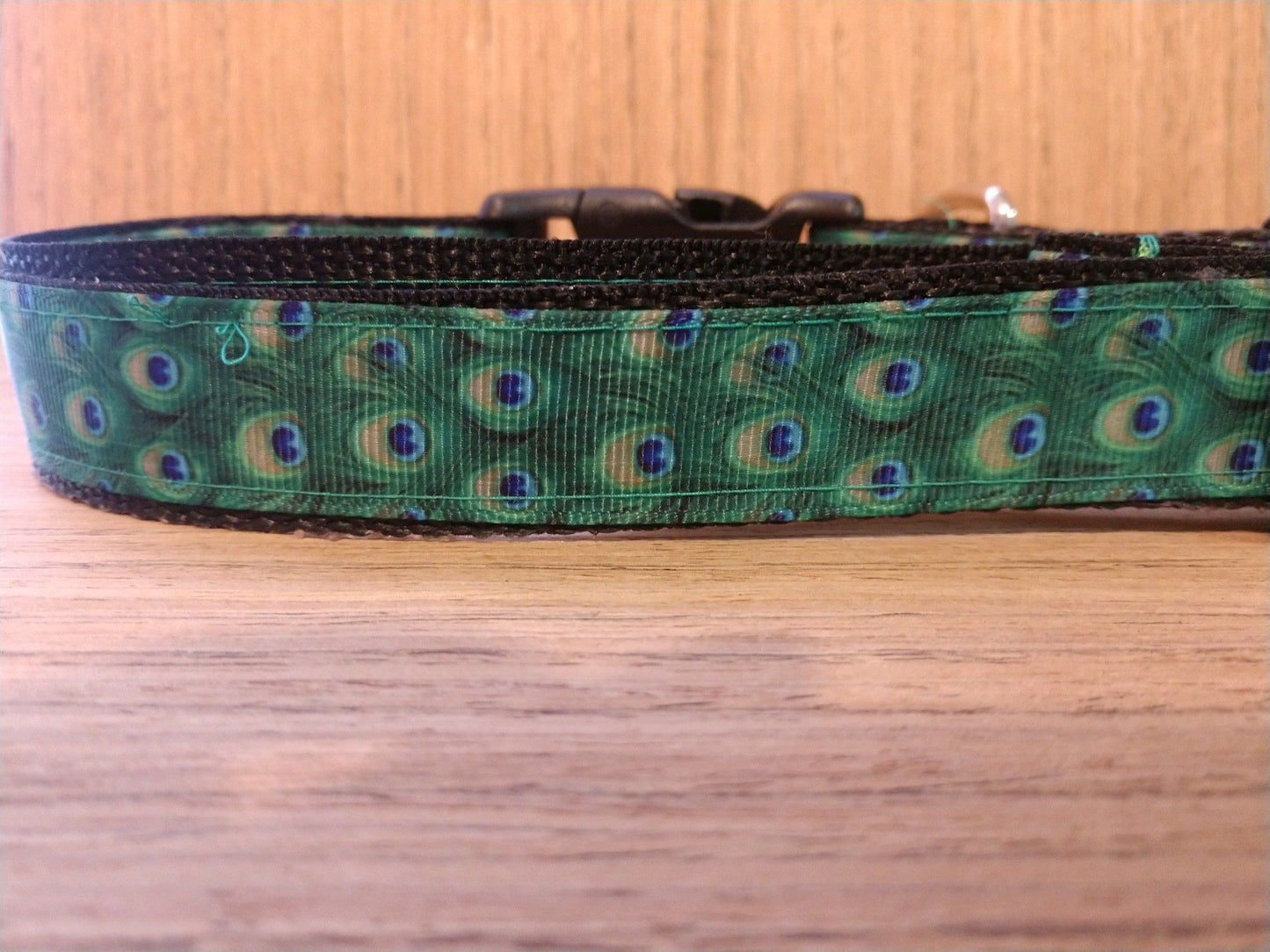 Leash/ Large/ Peacock on Black